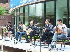 免费提供校内之结他演奏会,以批发价销售乐器及音乐用品等服务